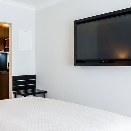 Moderne 1 Zimmer Ferienwohnung Mit Sonnenterrasse Und Parkplatz, In Ruhiger Lage, Nur Wenige Gehminuten Zum Ostsee Sandstrand Scharbeutz Εξωτερικό φωτογραφία