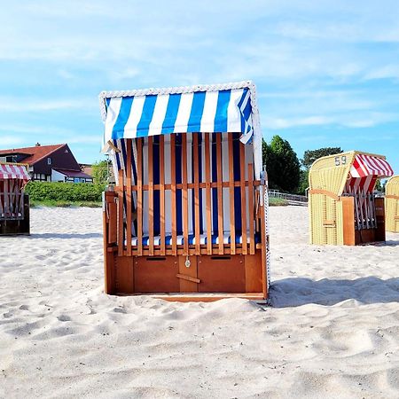 Moderne 1 Zimmer Ferienwohnung Mit Sonnenterrasse Und Parkplatz, In Ruhiger Lage, Nur Wenige Gehminuten Zum Ostsee Sandstrand Scharbeutz Εξωτερικό φωτογραφία