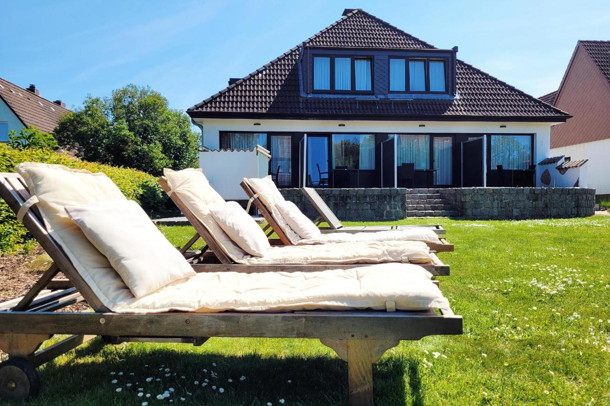 Moderne 1 Zimmer Ferienwohnung Mit Sonnenterrasse Und Parkplatz, In Ruhiger Lage, Nur Wenige Gehminuten Zum Ostsee Sandstrand Scharbeutz Εξωτερικό φωτογραφία